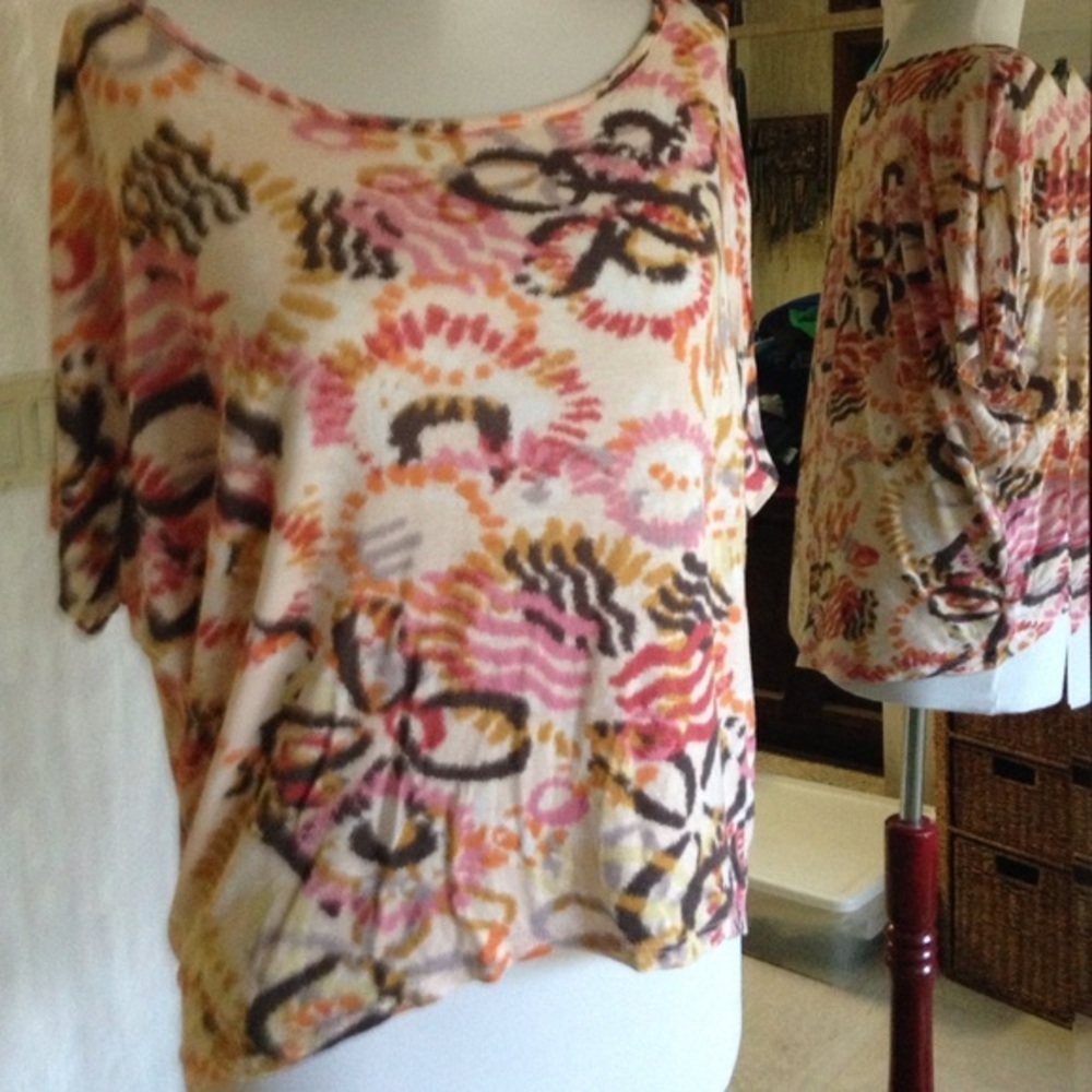 H.i.p. Graphic print top